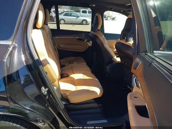 YV4A22PN5G1004901 2016 VOLVO XC90 - Image 8