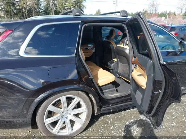 YV4A22PN6G1002493 2016 VOLVO XC90 - Image 8