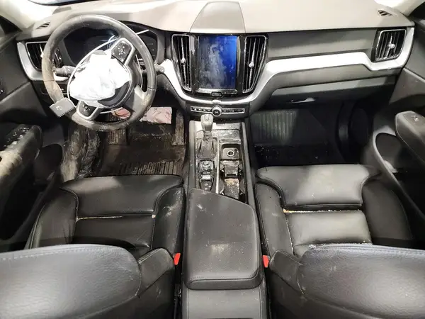 YV4A22RK0K1374620 2019 VOLVO XC60 - Image 8