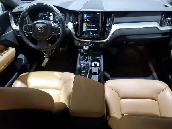 YV4A22RK1J1027893 2018 VOLVO XC60 - Image 8