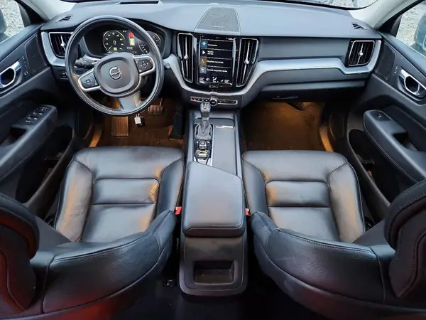 YV4A22RK1K1324888 2019 VOLVO XC60 - Image 8