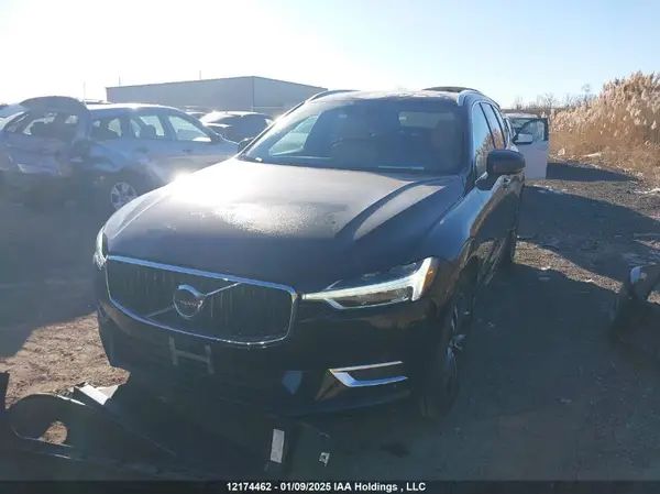 YV4A22RK2J1027241 2018 VOLVO XC60 - Image 2