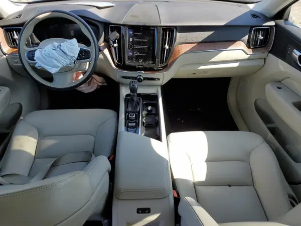 YV4A22RK2M1698560 2021 VOLVO XC60 - Image 8
