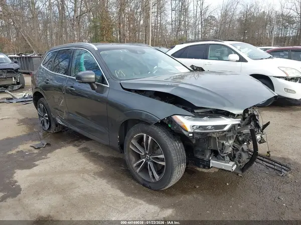 YV4A22RK4J1001871 2018 VOLVO XC60 - Image 1