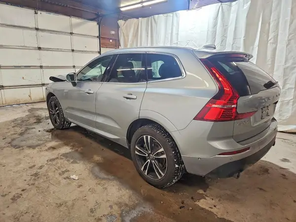 YV4A22RK4J1005788 2018 VOLVO XC60 - Image 2