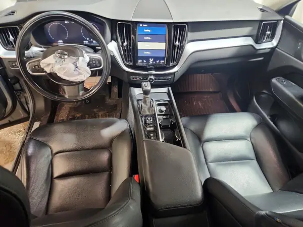 YV4A22RK4J1005788 2018 VOLVO XC60 - Image 8