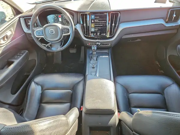 YV4A22RK4J1018802 2018 VOLVO XC60 - Image 8