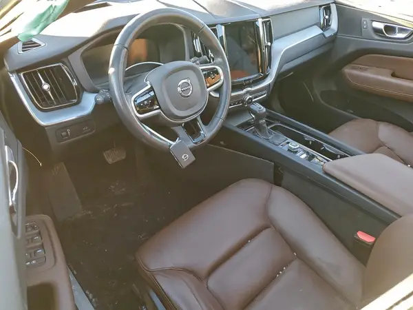 YV4A22RK4J1037236 2018 VOLVO XC60 - Image 8