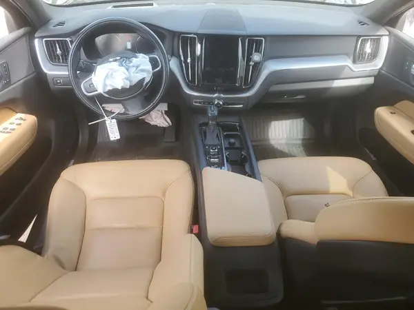 YV4A22RK4J1084881 2018 VOLVO XC60 - Image 8
