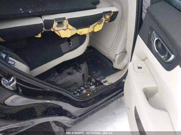 YV4A22RK5K1386973 2019 VOLVO XC60 - Image 8