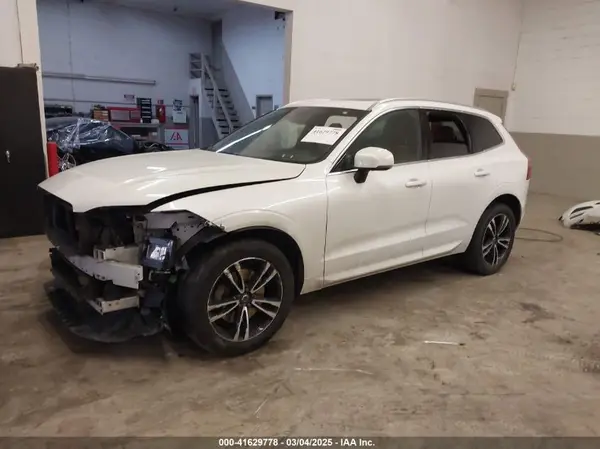 YV4A22RK6J1026996 2018 VOLVO XC60 - Image 2