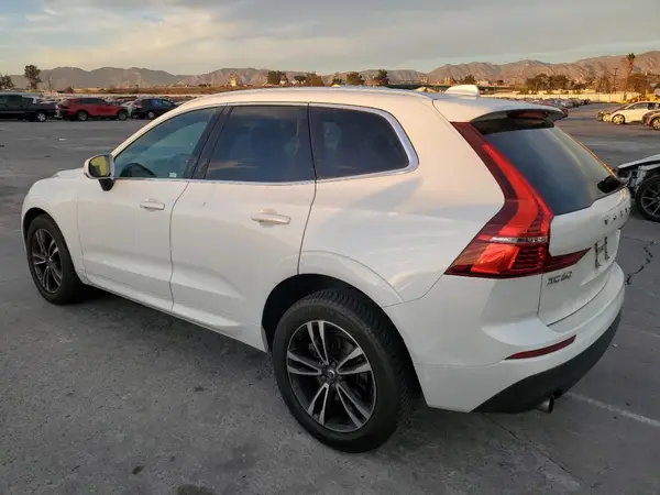 YV4A22RK7J1039806 2018 VOLVO XC60 - Image 2