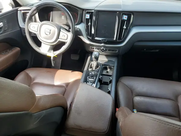 YV4A22RK7J1044617 2018 VOLVO XC60 - Image 8