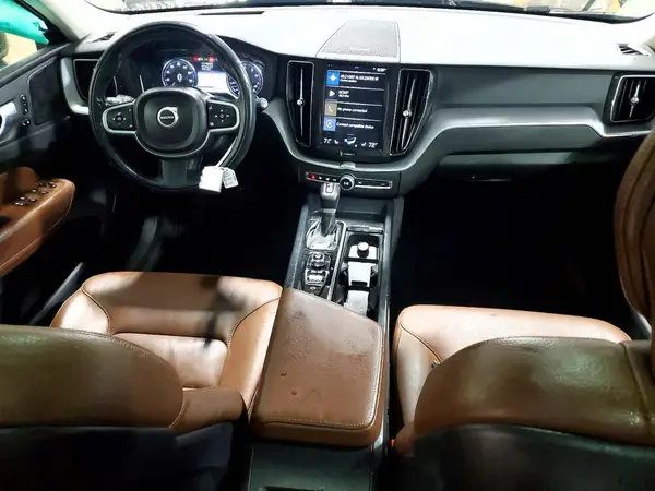 YV4A22RK7K1324930 2019 VOLVO XC60 - Image 8