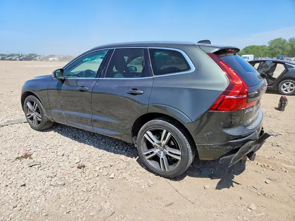 YV4A22RK8J1028748 2018 VOLVO XC60 - Image 2
