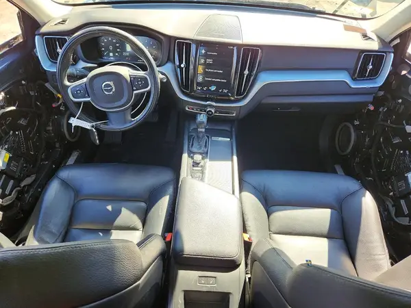 YV4A22RK9K1357492 2019 VOLVO XC60 - Image 8