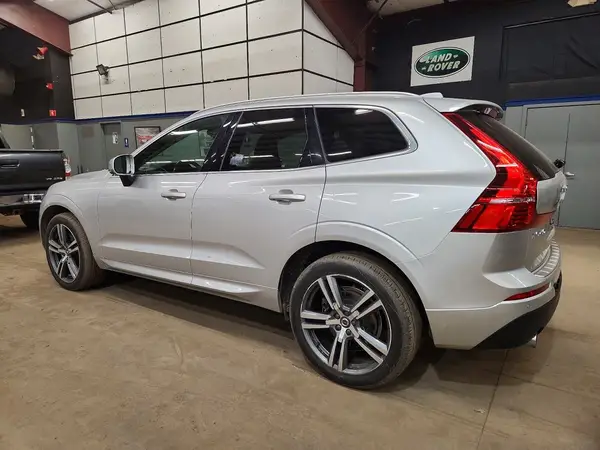 YV4A22RK9M1699012 2021 VOLVO XC60 - Image 2
