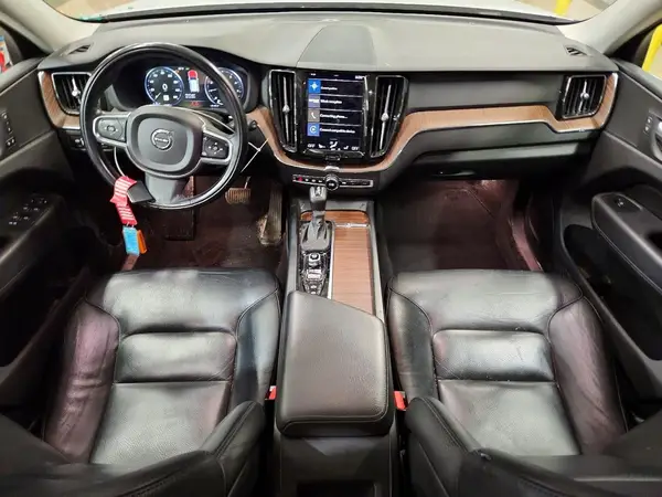YV4A22RK9M1699012 2021 VOLVO XC60 - Image 8