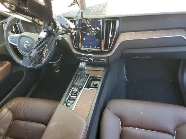 YV4A22RKXM1684809 2021 VOLVO XC60 - Image 8