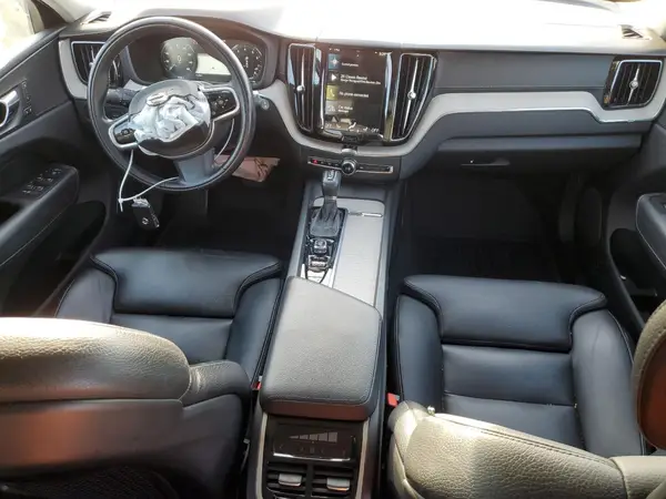 YV4A22RL0J1006641 2018 VOLVO XC60 - Image 8