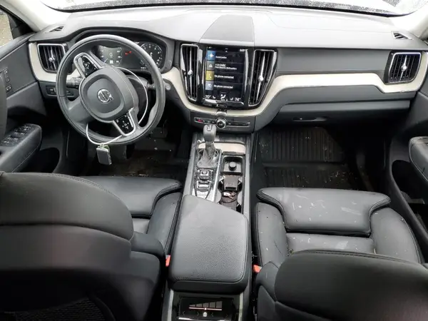YV4A22RL0J1015422 2018 VOLVO XC60 - Image 8
