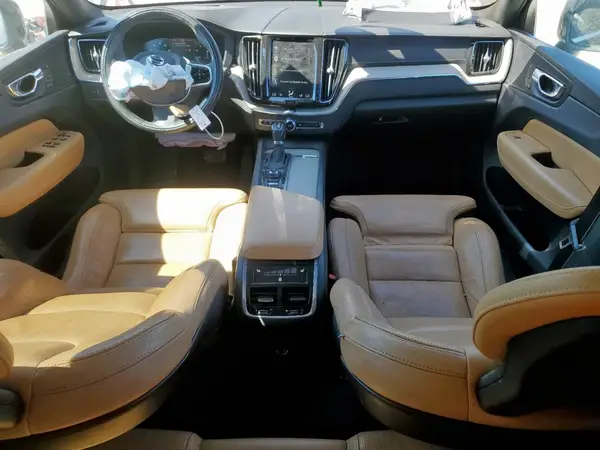 YV4A22RL0J1017493 2018 VOLVO XC60 - Image 8