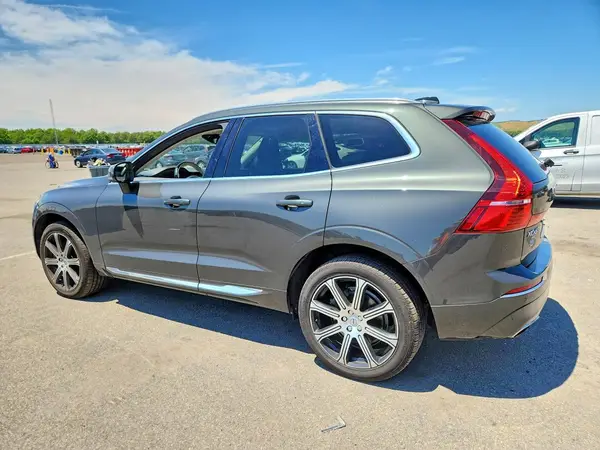 YV4A22RL0L1581132 2020 VOLVO XC60 - Image 2