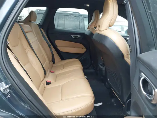 YV4A22RL0M1741849 2021 VOLVO XC60 - Image 8