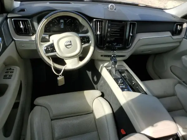 YV4A22RL1J1001822 2018 VOLVO XC60 - Image 8