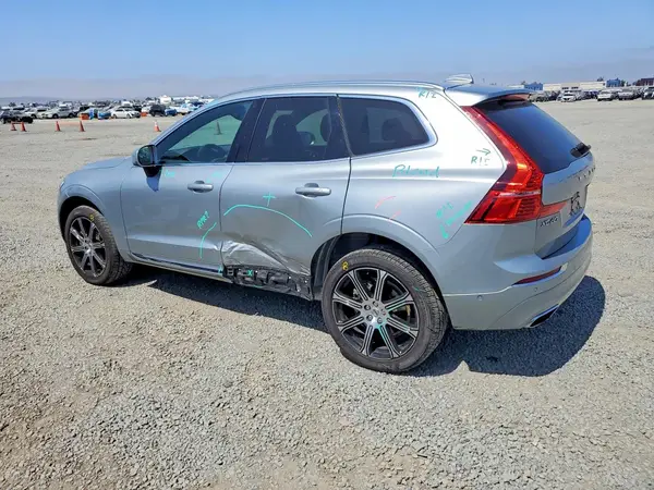 YV4A22RL1J1017468 2018 VOLVO XC60 - Image 2