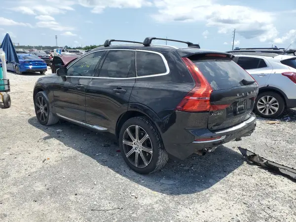YV4A22RL1J1061759 2018 VOLVO XC60 - Image 2
