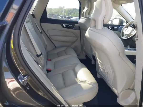 YV4A22RL2J1001845 2018 VOLVO XC60 - Image 8