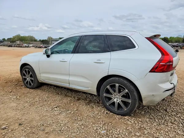 YV4A22RL2J1027734 2018 VOLVO XC60 - Image 2