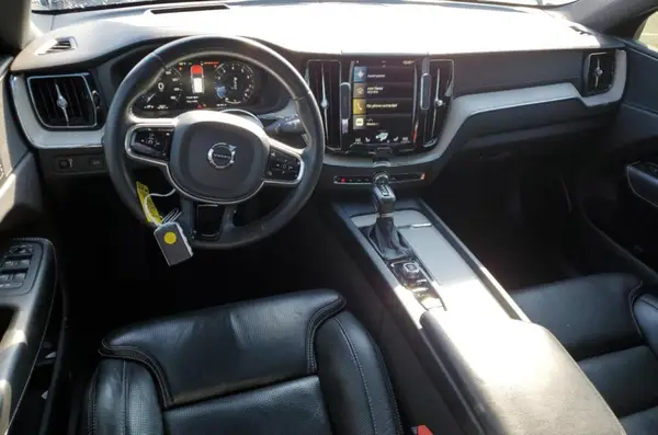 YV4A22RL2J1036806 2018 VOLVO XC60 - Image 8