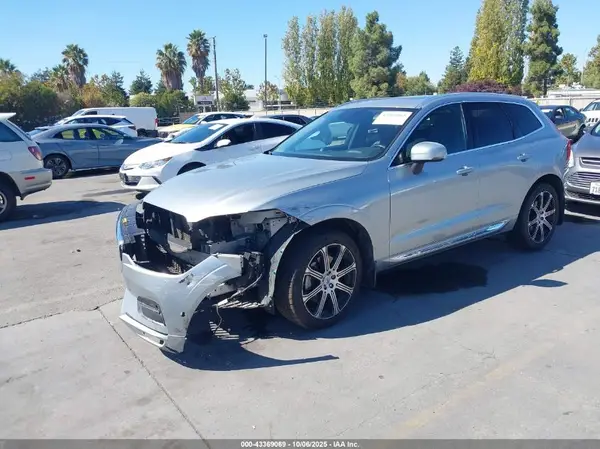 YV4A22RL2J1042427 2018 VOLVO XC60 - Image 2