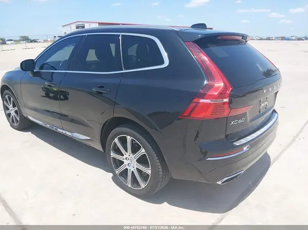 2019 VOLVO XC60 IAAI lot 45762166 auction photo 3