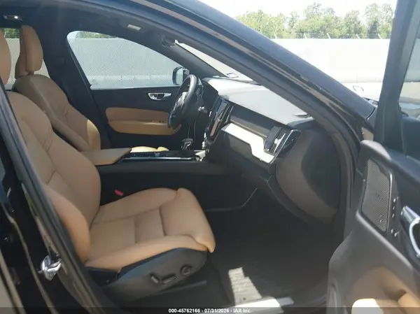 2019 VOLVO XC60 IAAI lot 45762166 auction photo 5
