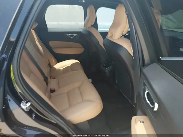 2019 VOLVO XC60 IAAI lot 45762166 auction photo 8