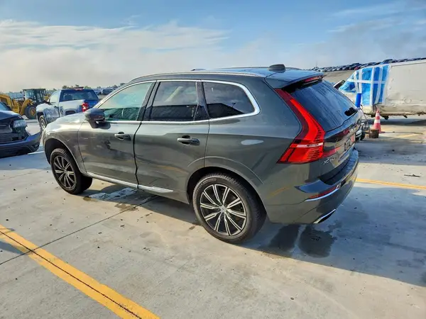 YV4A22RL2L1411564 2020 VOLVO XC60 - Image 2