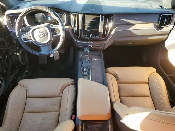 YV4A22RL2M1749709 2021 VOLVO XC60 - Image 8