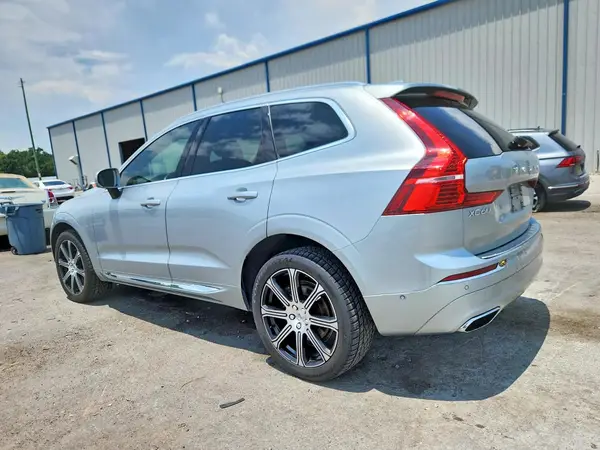 YV4A22RL3J1009789 2018 VOLVO XC60 - Image 2