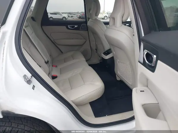YV4A22RL3J1036071 2018 VOLVO XC60 - Image 8