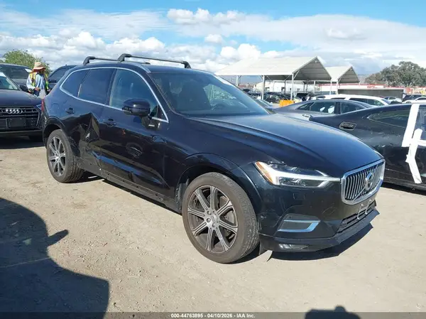 YV4A22RL3J1052139 2018 VOLVO XC60 - Image 1