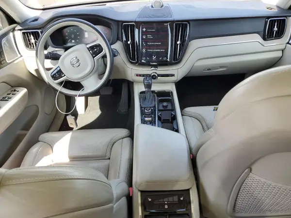 YV4A22RL3J1081284 2018 VOLVO XC60 - Image 8