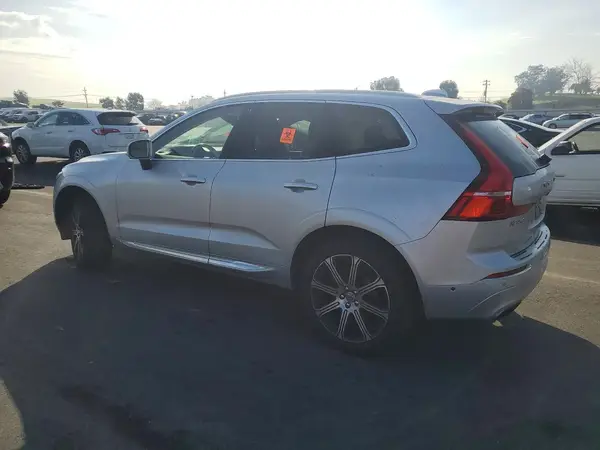 YV4A22RL3K1377987 2019 VOLVO XC60 - Image 2