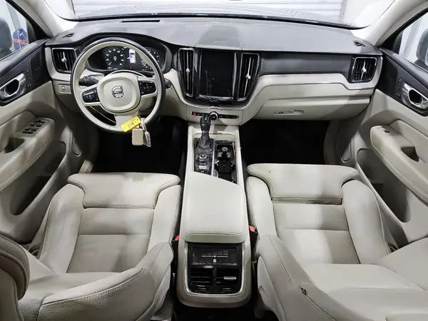 YV4A22RL3K1387323 2019 VOLVO XC60 - Image 8