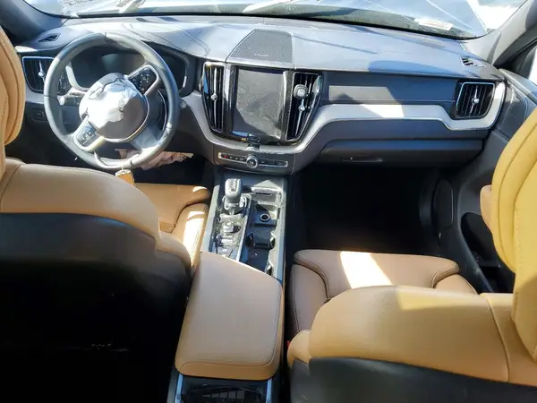 YV4A22RL3L1535228 2020 VOLVO XC60 - Image 8