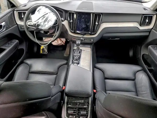 YV4A22RL3L1549324 2020 VOLVO XC60 - Image 8