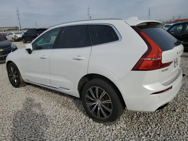YV4A22RL3M1774330 2021 VOLVO XC60 - Image 2