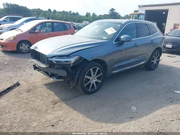 YV4A22RL4J1007615 2018 VOLVO XC60 - Image 2